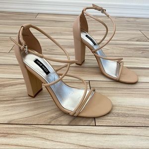 Nine West Maer Maer Heeled Sandals in Tan Size 8